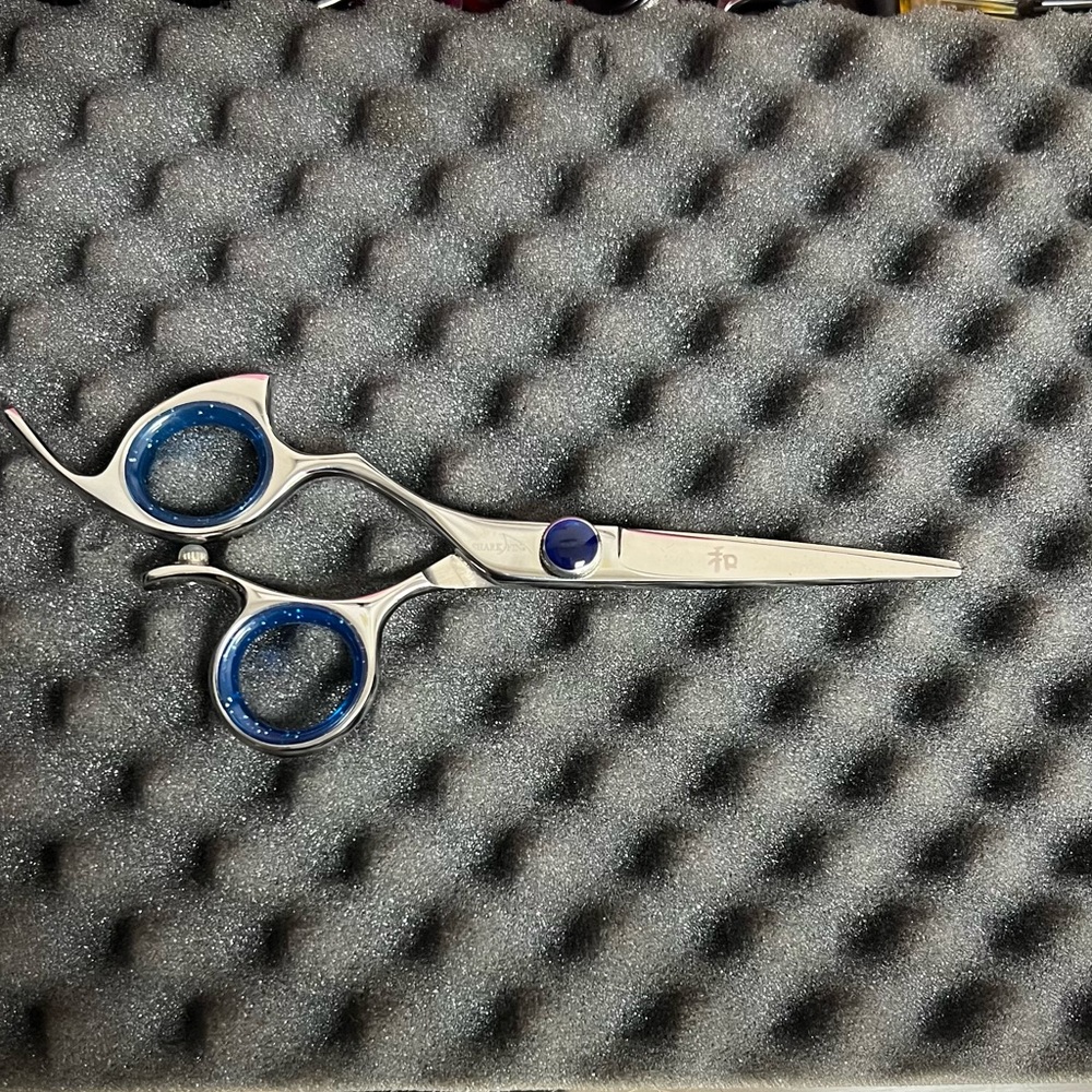 Shark fin shears left handed 5.5”